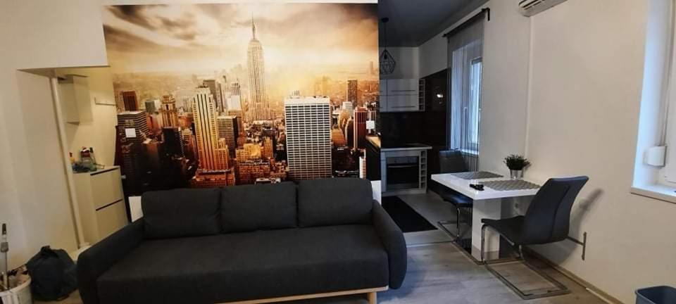 Merey Apartment Szeged Buitenkant foto