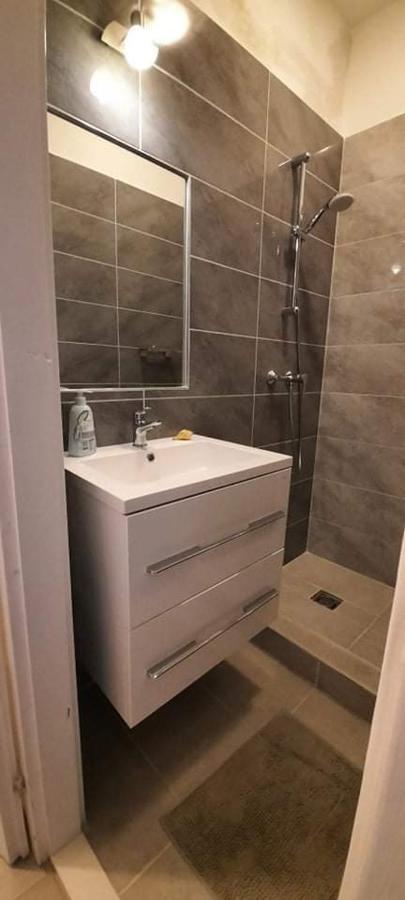 Merey Apartment Szeged Buitenkant foto