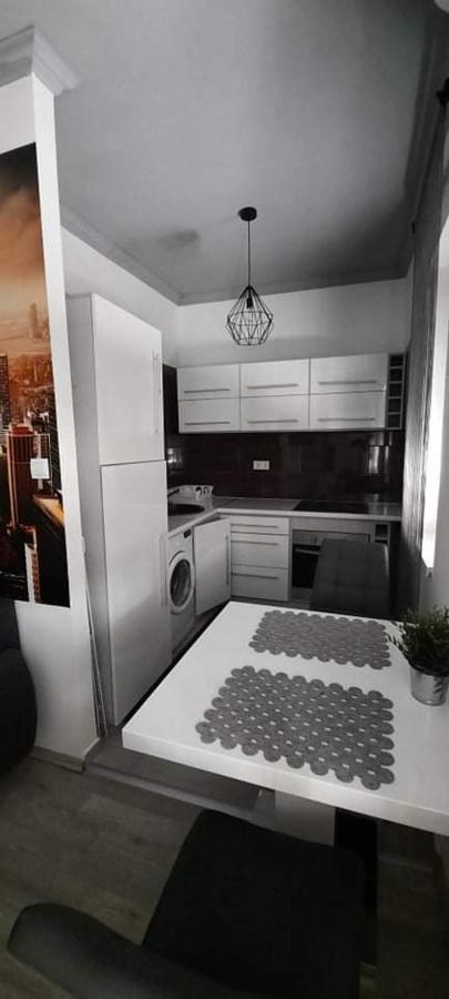 Merey Apartment Szeged Buitenkant foto